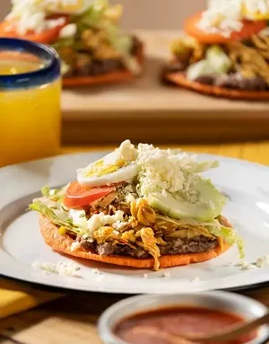 ¡El Arte de Preparar las Enchiladas Salvadoreñas Auténticas!