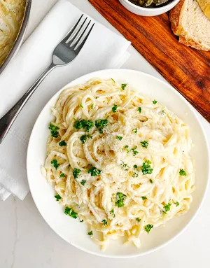 Espagueti en Salsa Alfredo (Fettuccine): Receta Irresistible